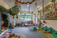 Heaton Park View Nursery-Tiny Lambs (0-16 months)